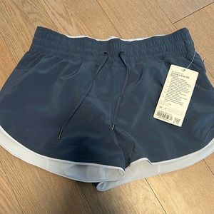 BNWT Lululemon Choose a Side MR Size 8